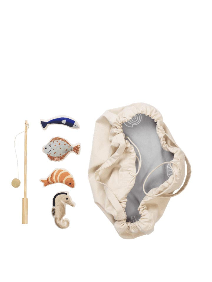 Erleben Sie das Fishing Game von Ferm Living – ein liebevoll gestaltetes Angelspiel, das Kinder begeistert und ihre Konzentration fördert!