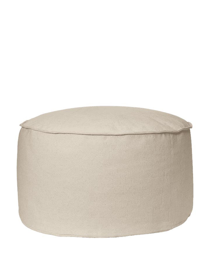 Aun Cotton Pouf Ø80 in Cremeweiss präsentiert im Onlineshop von KAQTU Design AG. Pouf ist von Ferm Living