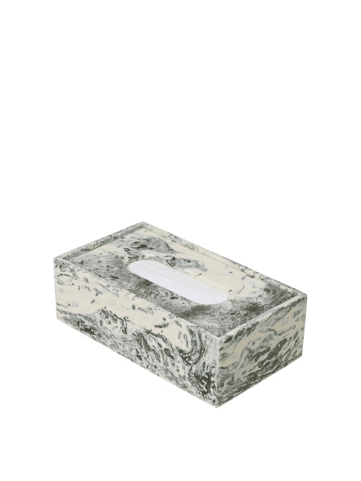 Mist Taschentuchbox in Smaragdgrün Off-weiss präsentiert im Onlineshop von KAQTU Design AG. Badzubehör ist von Ferm Living