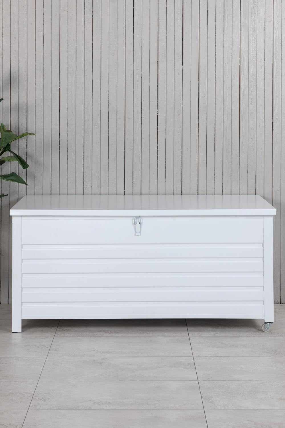 Elsa Cushion Box in Weiss präsentiert im Onlineshop von KAQTU Design AG. Outdoor-Accessoire ist von Venture Home