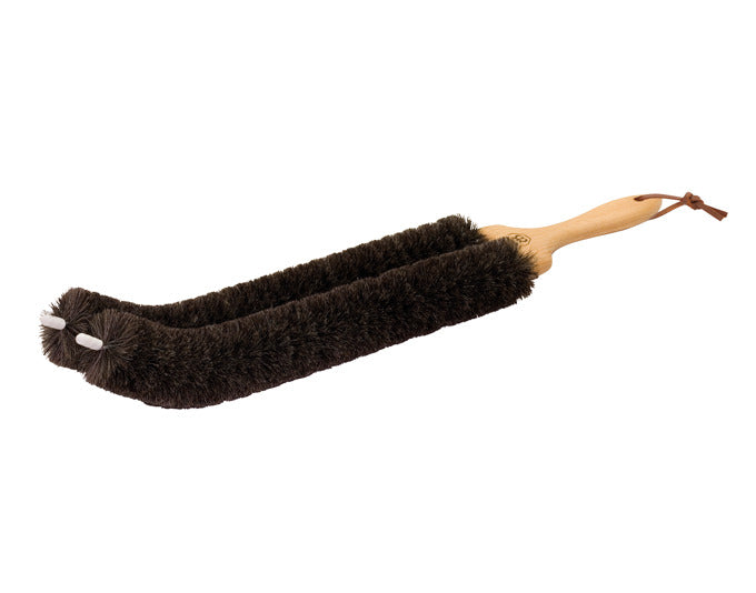REDECKER Radiatorenbürste Buche Ziegenhaar 50 cm in präsentiert im Onlineshop von KAQTU Design AG. Reinigung & Wäsche ist von REDECKER