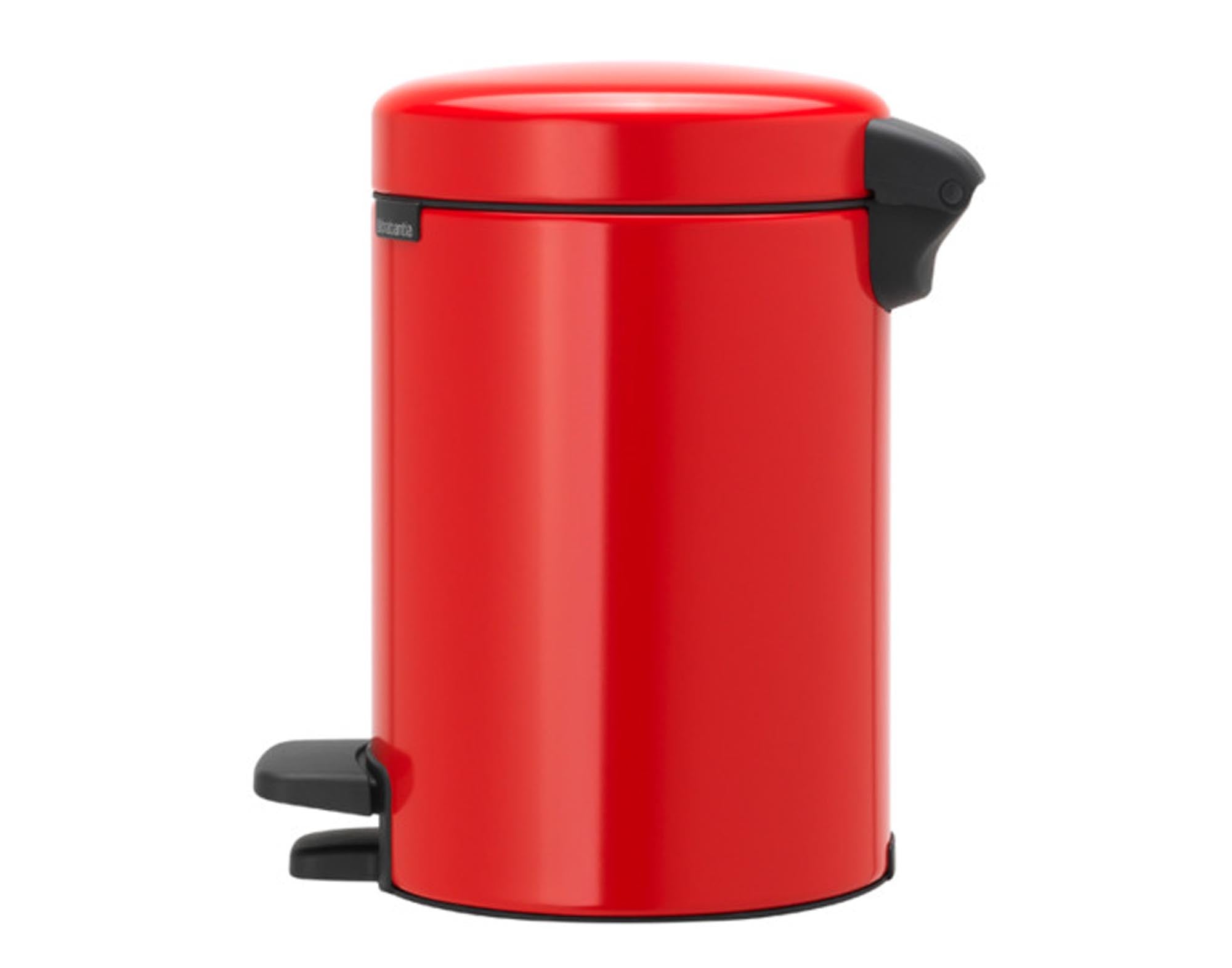 Entdecken Sie den BRABANTIA Treteimer NewIcon 3 l in passion red. Hochwertig, hygienisch und stilvoll – ideal für Küche, Bad und Büro.
