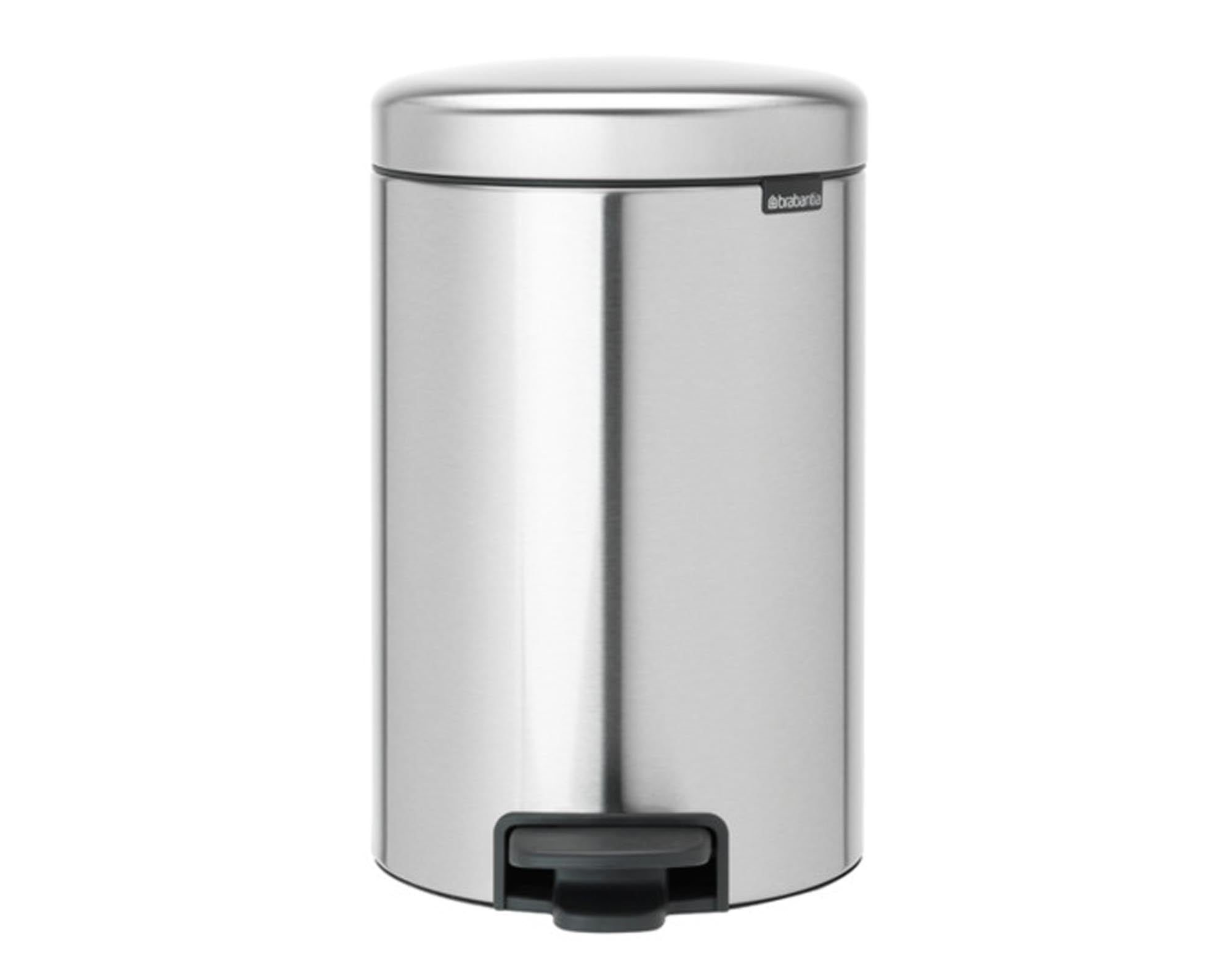 Eleganter BRABANTIA Treteimer 12 l mit Soft-Close-Mechanismus, hygienischem Design und hochwertigem, rostfreiem Stahl für jedes Zuhause.