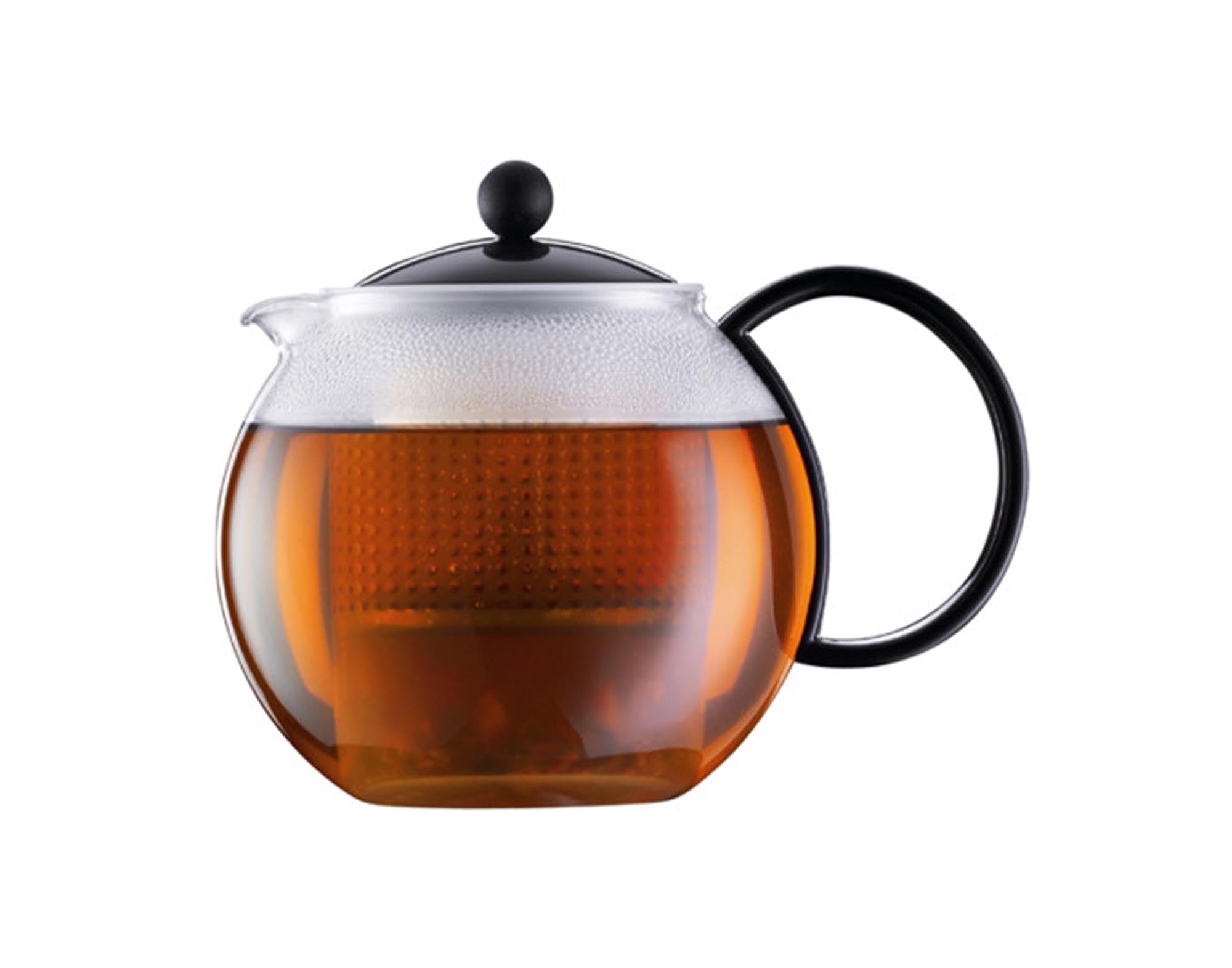 Entdecke die BODUM Teekanne mit Kunststoffsieb (1 l) – stilvoll, hitzebeständig und ideal für Teeliebhaber. Perfekt für gesellige Teerunden!