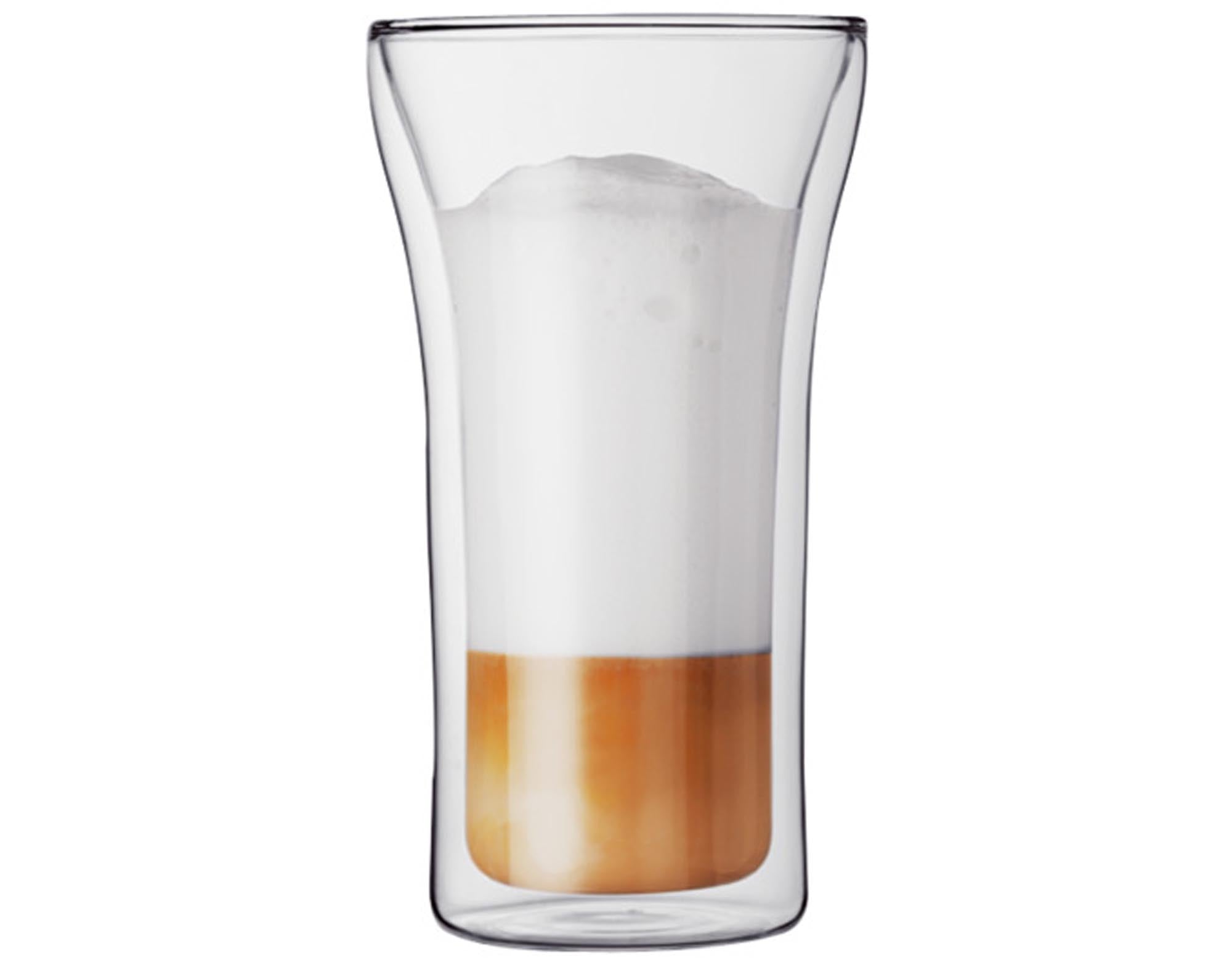 Entdecken Sie die doppelwandigen Trinkgläser Assam von BODUM (0.4 l) – elegant, hitzebeständig und spülmaschinenfest. Ideal für Kaffee, Tee und kalte Getränke!