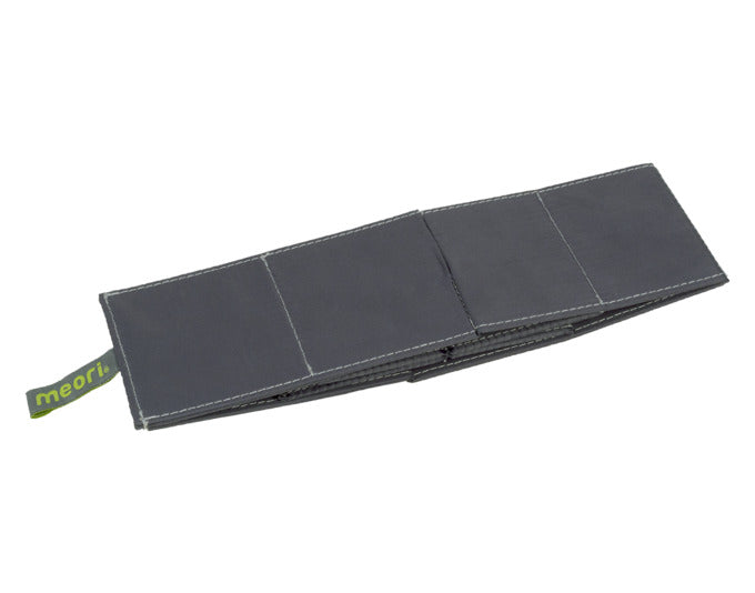 Der MEORI Einsatz Mini 4er optimiert Ihre MEORI Mini Box mit vier Fächern für perfekte Ordnung. Faltbar und vielseitig – ideal für jeden Raum!