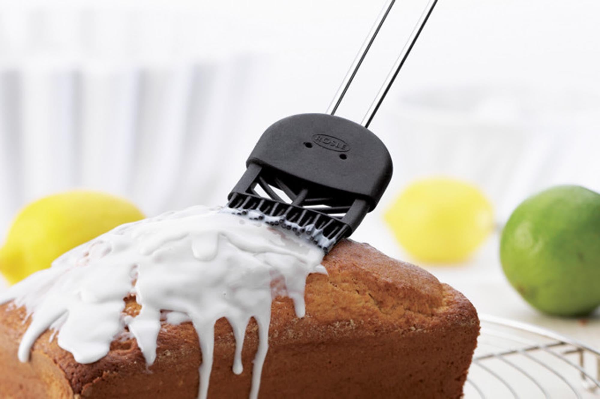 RÖSLE Backpinsel: Silikon, 26x4.5 cm, hitzebeständig, leicht zu reinigen, ideal für Ei, Butter, Glasuren. Ergonomisch, langlebig.