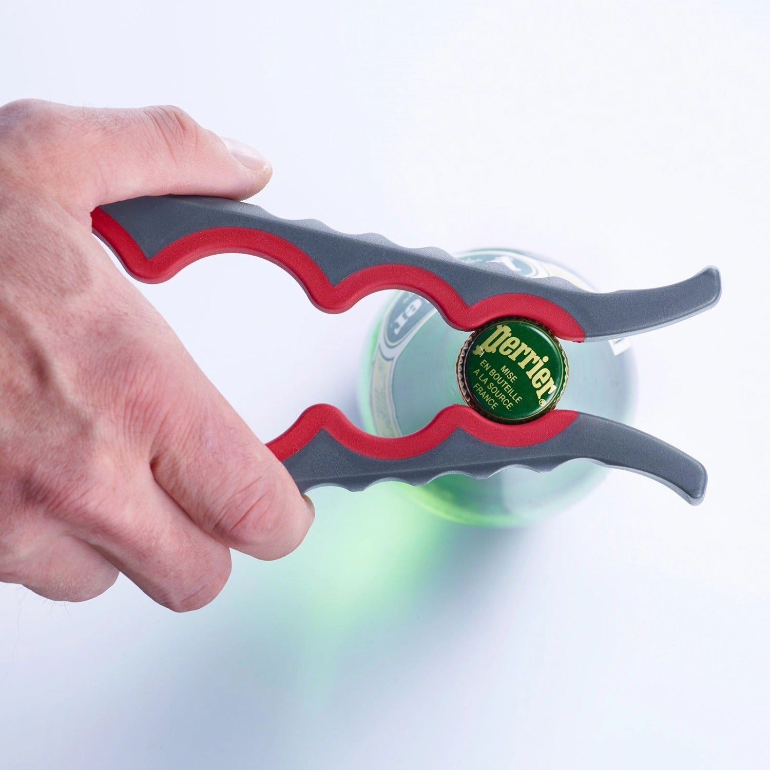 Erleben Sie den praktischen Deckelöffner Moby-Dick von Westmark – ideal für müheloses Öffnen von Behältern in Ihrer Küche!