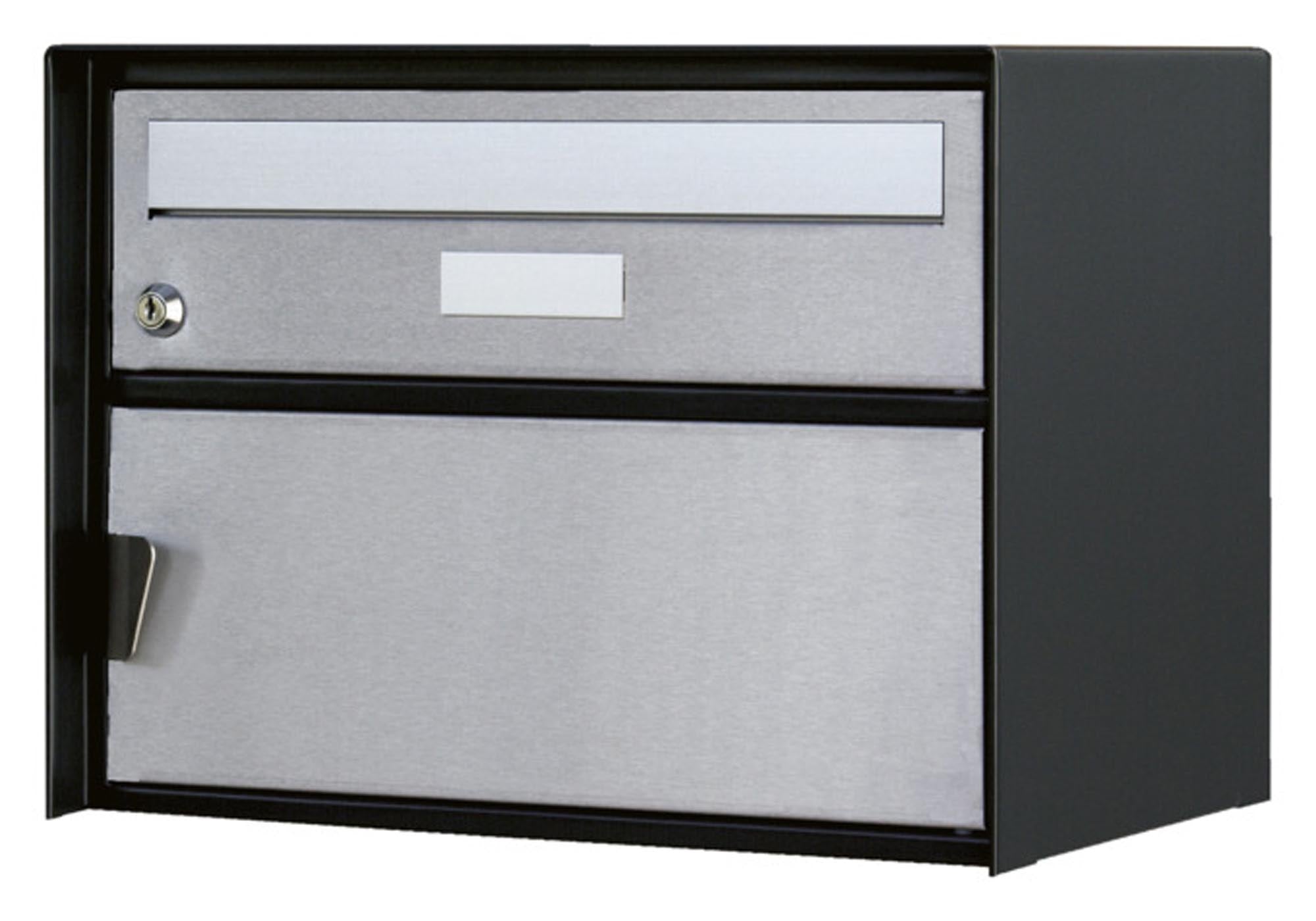 Stilvoller Briefkasten Gotthard von HUBER: robust, korrosionsbeständig, modernes Design, einfache Montage, sicher abschliessbar.