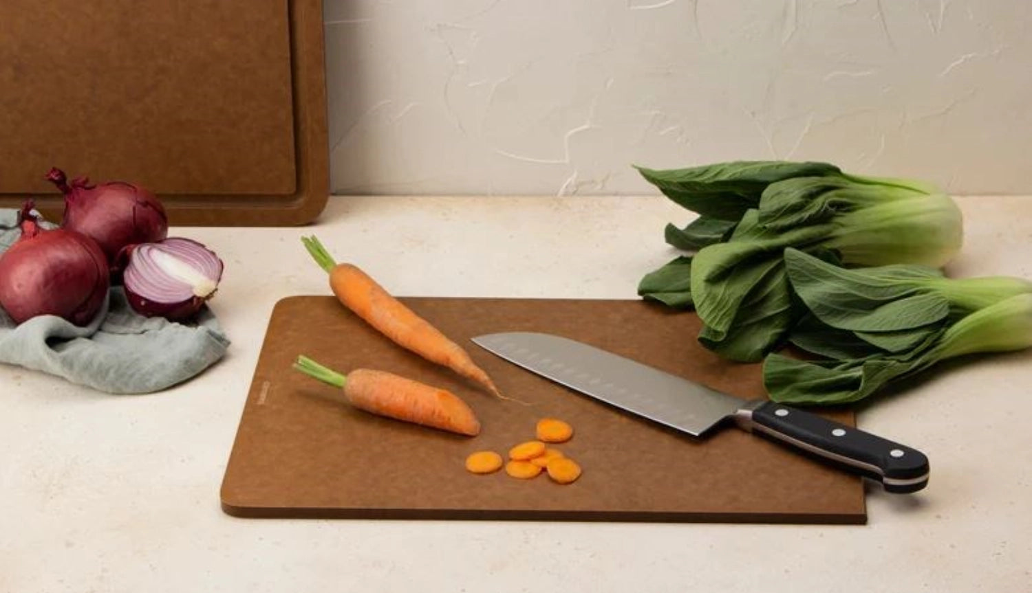 Duracore carving board m.Saftrille, <tc>braun</tc> 38.5x27x0.9cm