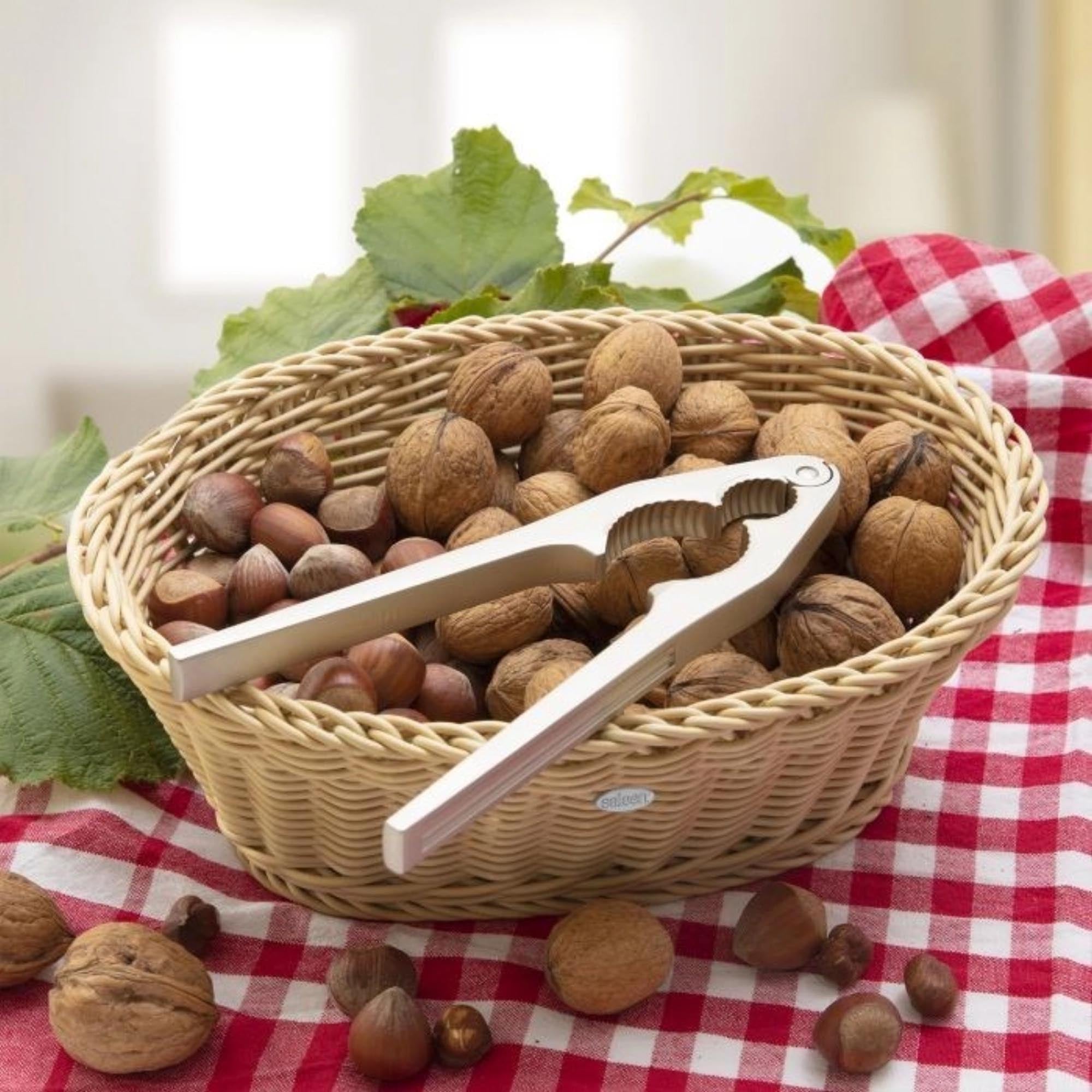 Eleganter Nussknacker von Westmark, edelmattiert, 17x4x1.2cm, robust und vielseitig, perfekt für alle Nusssorten, modernes und praktisches Design.