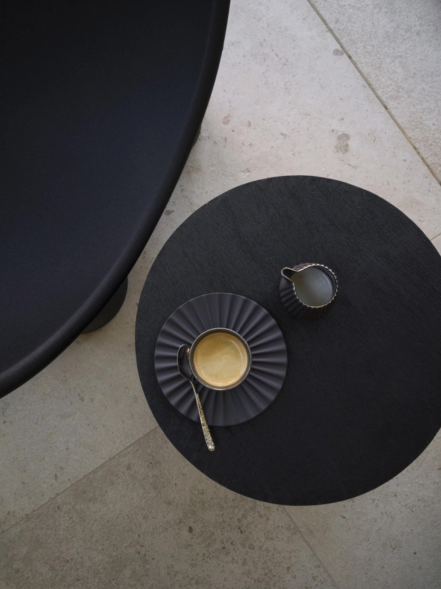 Erleben Sie den stilvollen Courchevel Mokkalöffel von Revol. Aus edlem Edelstahl gefertigt, bietet er perfekte Ergonomie und zeitlose Eleganz für jeden Kaffeegenuss.