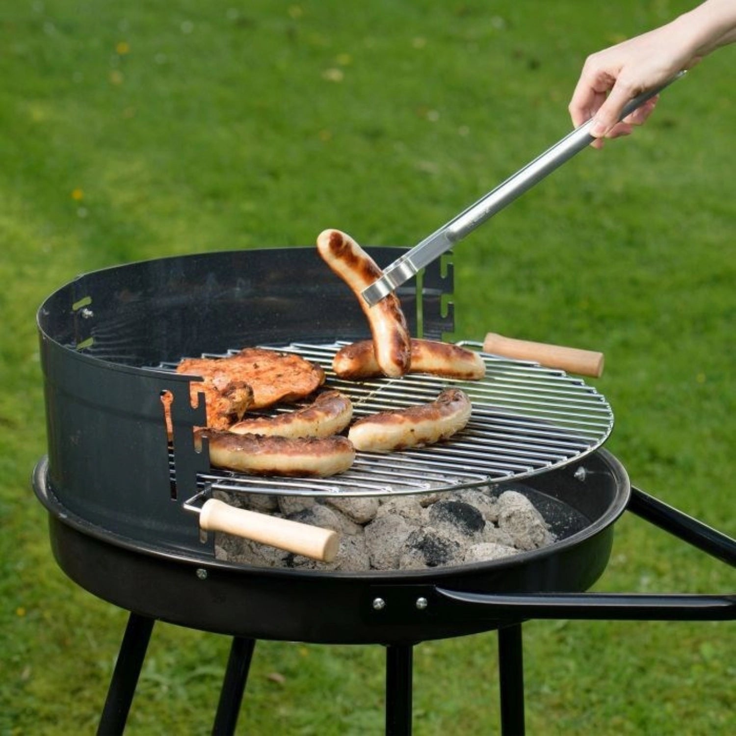 Wurstzange gerade von Westmark, 35.5x4.5x1.5cm, ideal zum Servieren von Wurst und Fleisch, robustes Design für die Küche und Grillpartys.