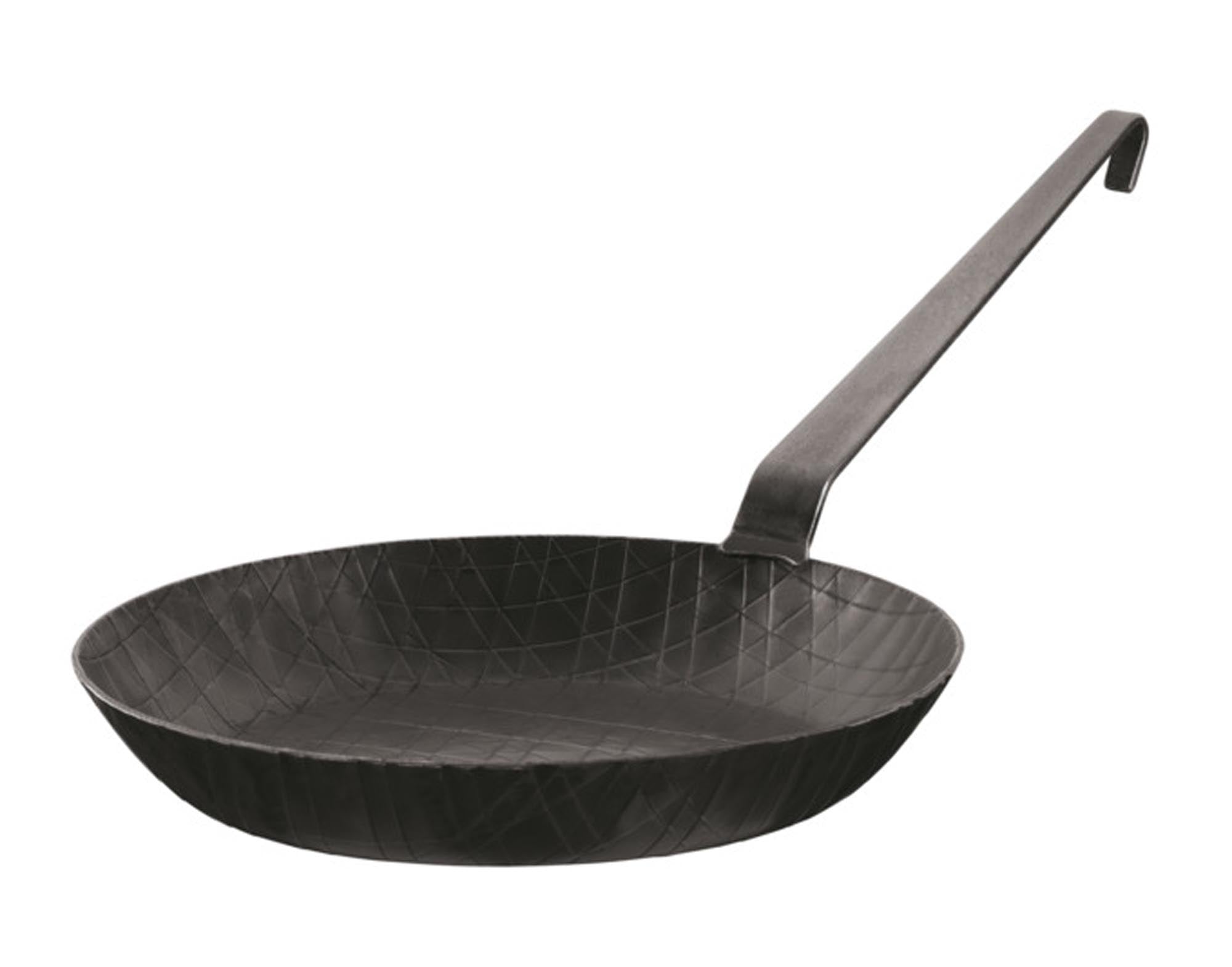 Entdecke die RÖSLE Bratpfanne aus Schmiedeeisen (ø 28 cm) für perfektes Braten von Fleisch und Gemüse. Robust, langlebig und mit natürlicher Antihaftwirkung.