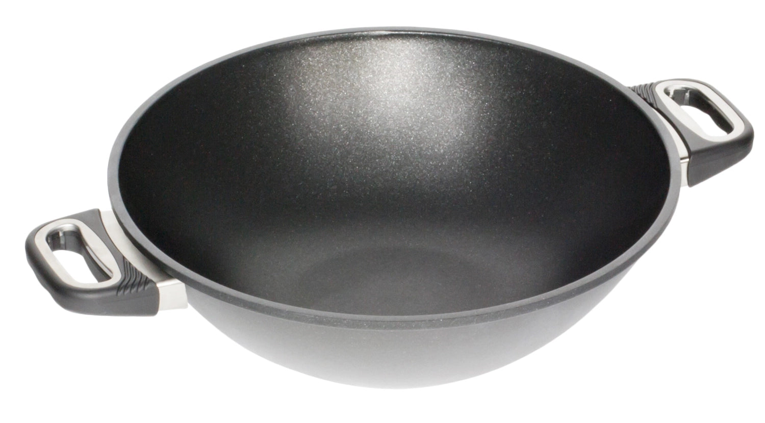 Induktions-Wok D32cm, H11cm m. Griffen in Schwarz präsentiert im Onlineshop von KAQTU Design AG. Küchengerät ist von AMT