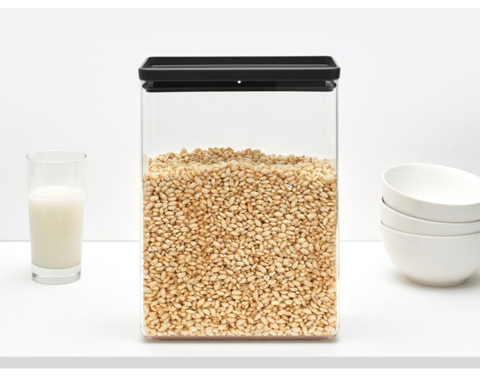 Entdecken Sie die BRABANTIA Vorratsdose Tasty+ in dark grey mit 5.4 l Volumen. Ideal für die praktische und stilvolle Aufbewahrung Ihrer Lebensmittel.