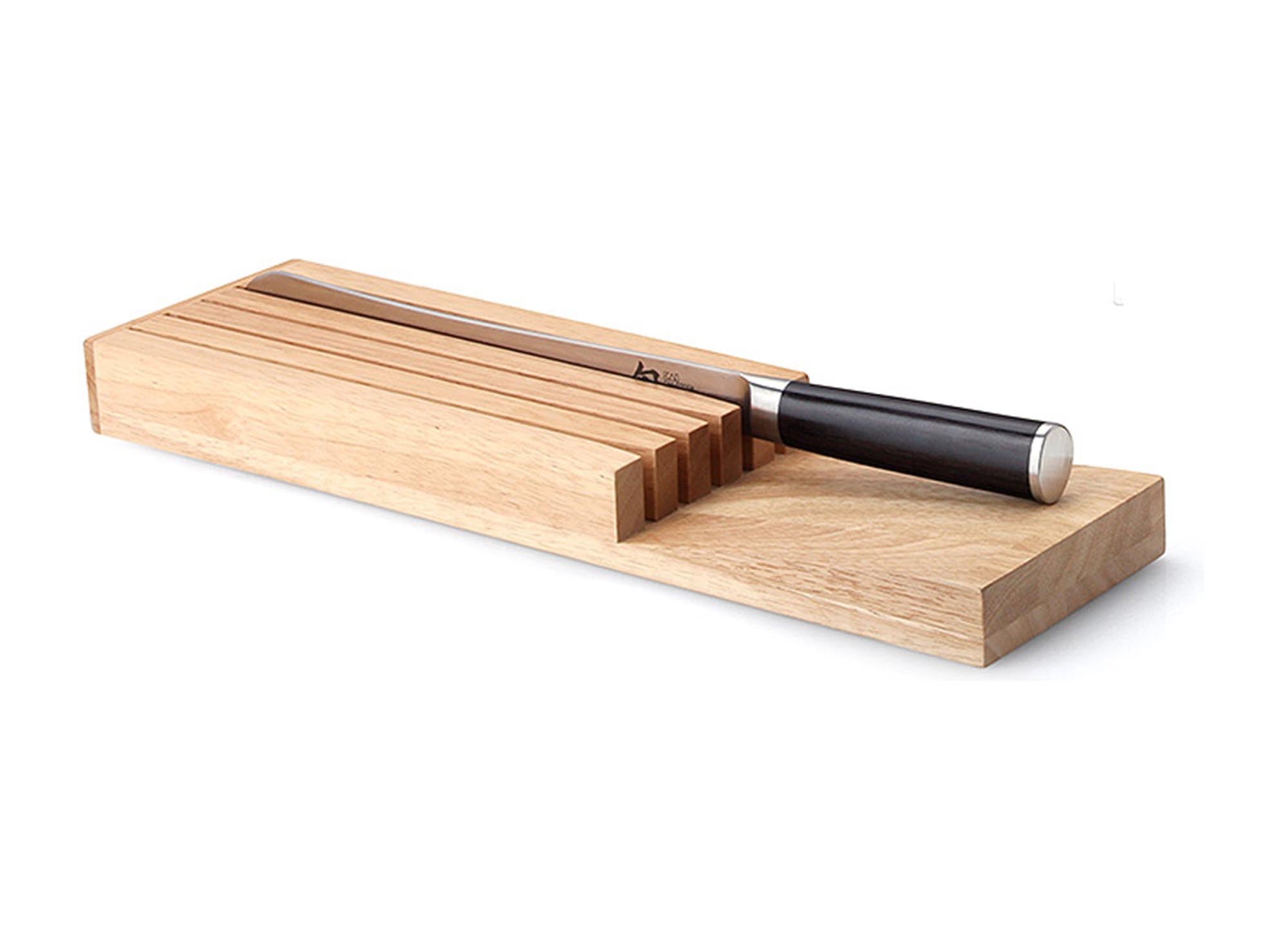 Moderner Gummibaum Messerblock für 5 Messer, liegend, 39x11x3.5 cm, von Continenta. Ideal für eine stilvolle Kücheneinrichtung.