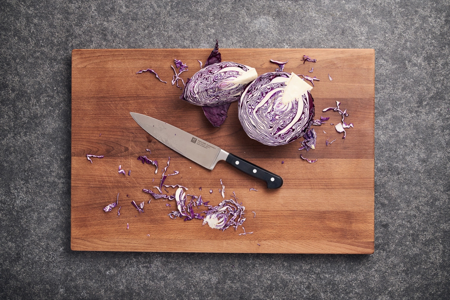 Professionelles "S" Spick- und Garniermesser von Zwilling Kitchen, 100 mm, ideal zum präzisen Schneiden und Garnieren in der Küche.