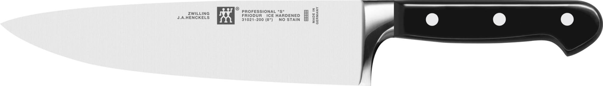 Entdecken Sie das Zwilling Professional "S" Kochmesser 200 mm – ein hochwertiges Küchenmesser für präzise Schnitte, ergonomisches Design und außergewöhnliche Schärfe.