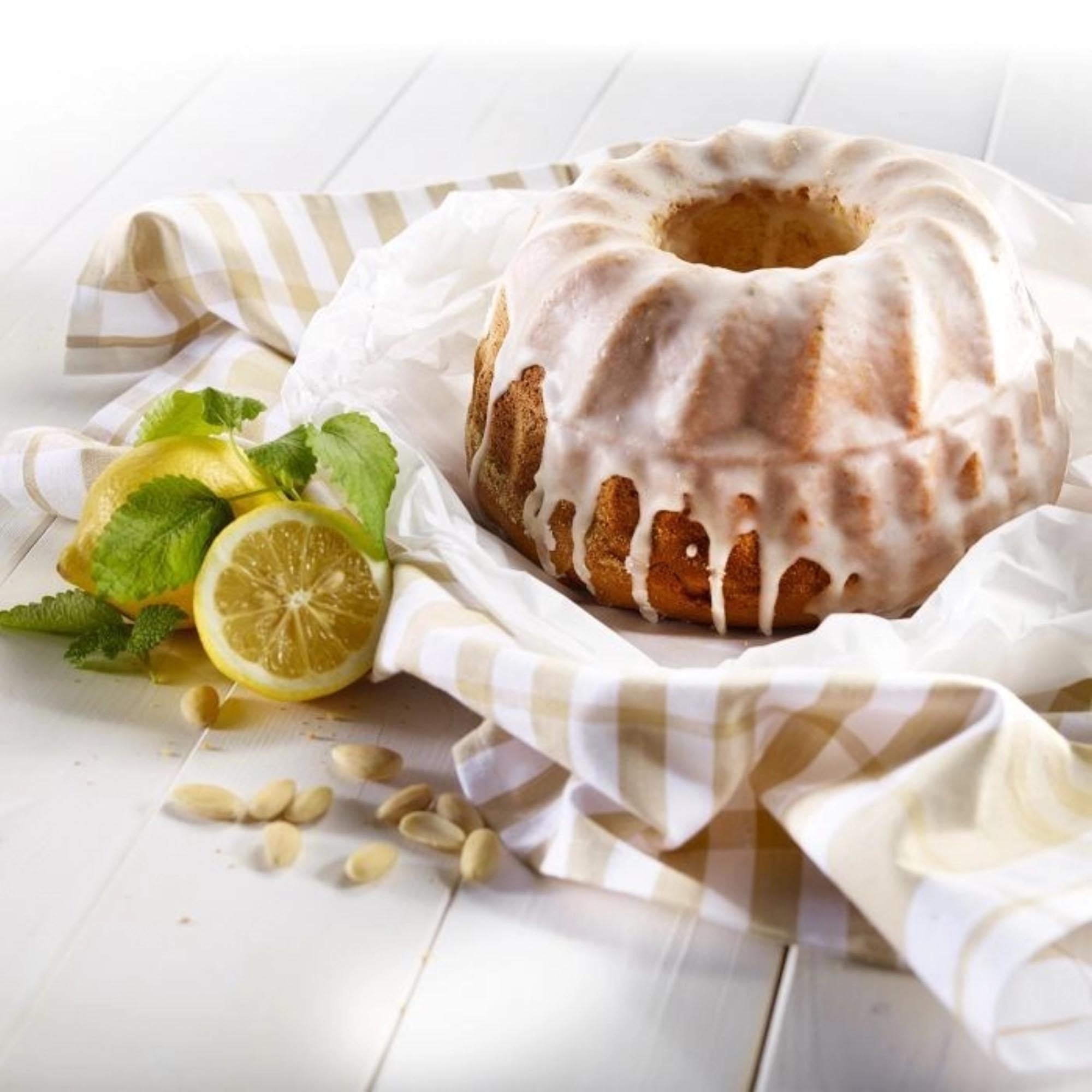 Gugelhupfform von Westmark, 22 cm, mit Antihaftbeschichtung, perfekt für Backklassiker, langlebig und einfach zu reinigen.