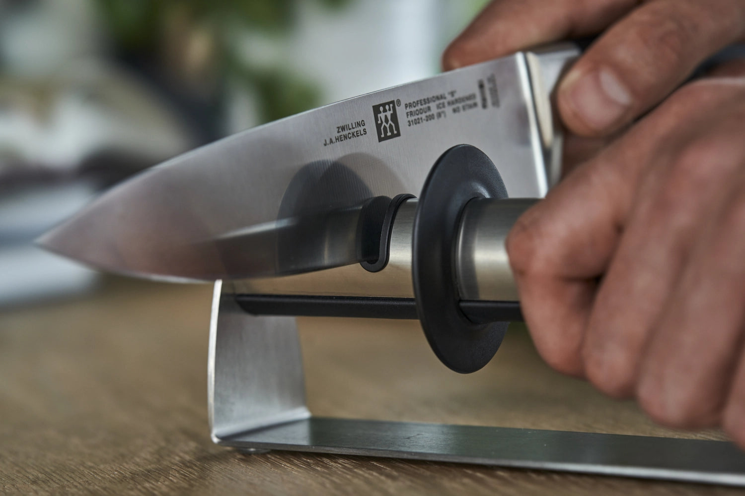 TWINSHARP Select Messerschärfer Inox 195 mm von Zwilling Kitchen, ideal für präzises Schärfen und Pflege Ihrer Küchenmesser.