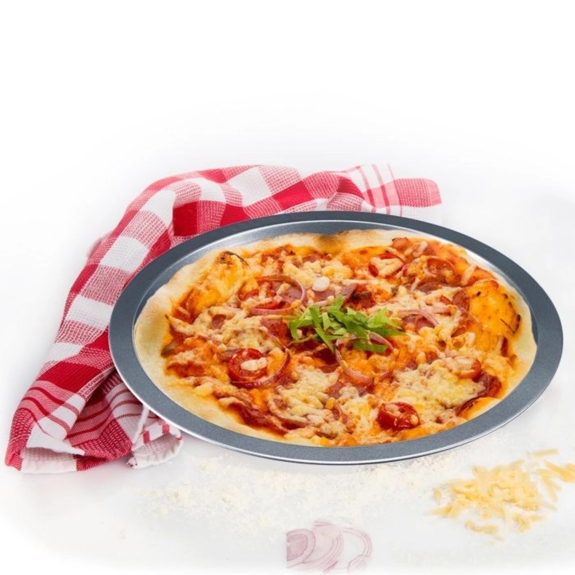 Antihaftbeschichtetes Pizzablech 33 cm von Westmark, ideal für knusprige Pizzen, langlebig und einfach zu reinigen.