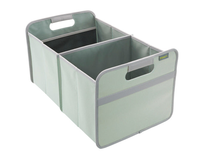 Die Stonecast Cornflower Blue Platte von Churchill, 26.8x26.8cm, besticht durch langlebiges Porzellan und handgefertigte Eleganz.