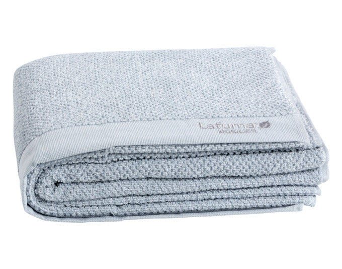 Eleganter Bamboo Dessertlöffel 18.2cm, 3mm dick, aus 18/10 Edelstahl. Stilvoll, langlebig, korrosionsbeständig. Ideal für Desserts.