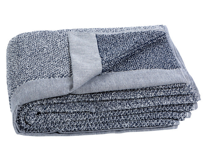 Eleganter Bamboo Dessertlöffel 18.2cm, 3mm dick, aus 18/10 Edelstahl. Stilvoll, langlebig, korrosionsbeständig. Ideal für Desserts.