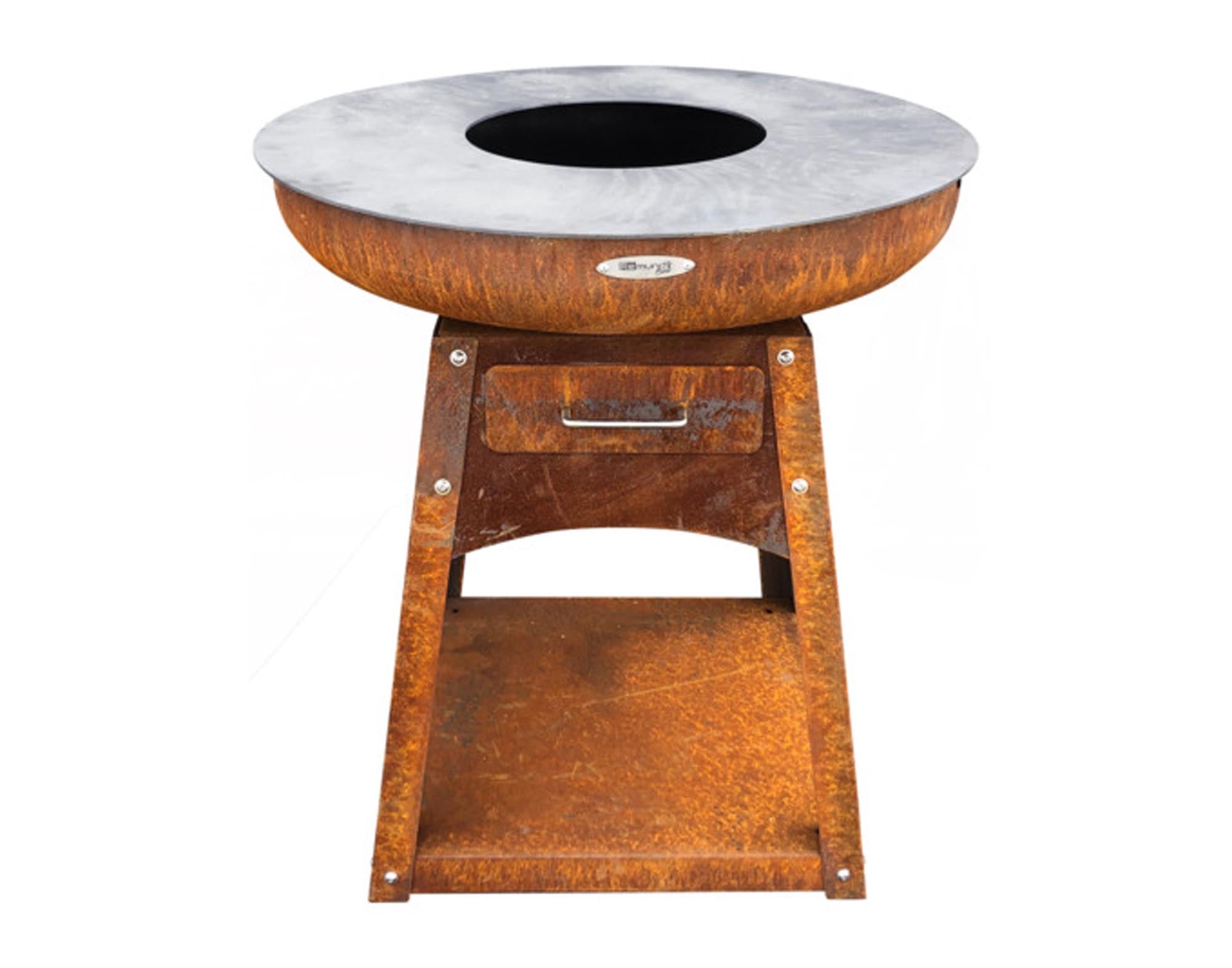 Elegante, dreieckige Melaminplatte (35,5 cm) von Churchill, ideal für stilvolle Präsentationen in Gastronomie und Catering.