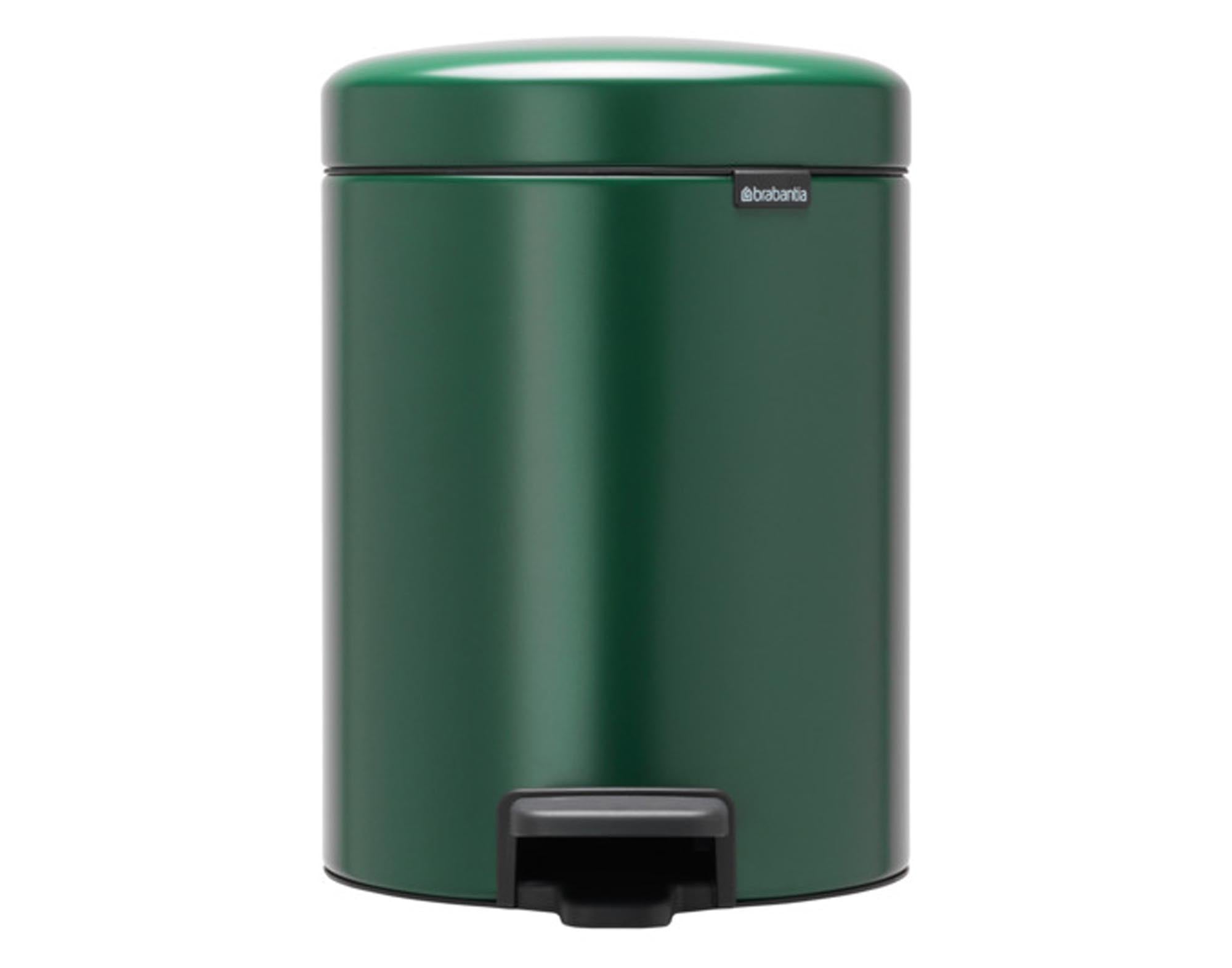 Entdecken Sie den BRABANTIA Treteimer NewIcon 5 l in pine green. Hochwertiger, hygienischer Mülleimer mit innovativem Pedal-System und modernem Design.