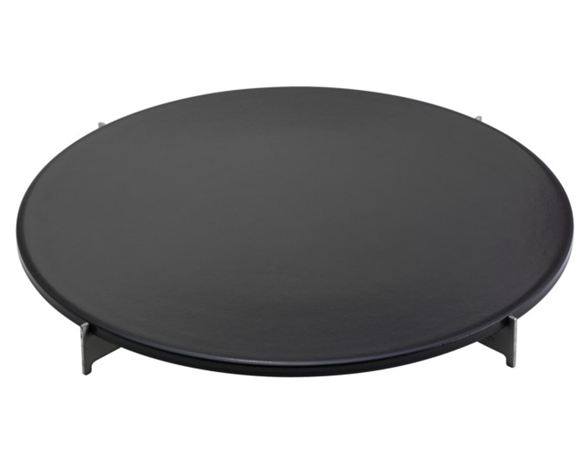 Der Stonecast Nutmeg Beige Teller von Churchill: 26,4 cm, robustes Porzellan, organische Form, spülmaschinenfest, ideal für stilvolle Präsentationen.