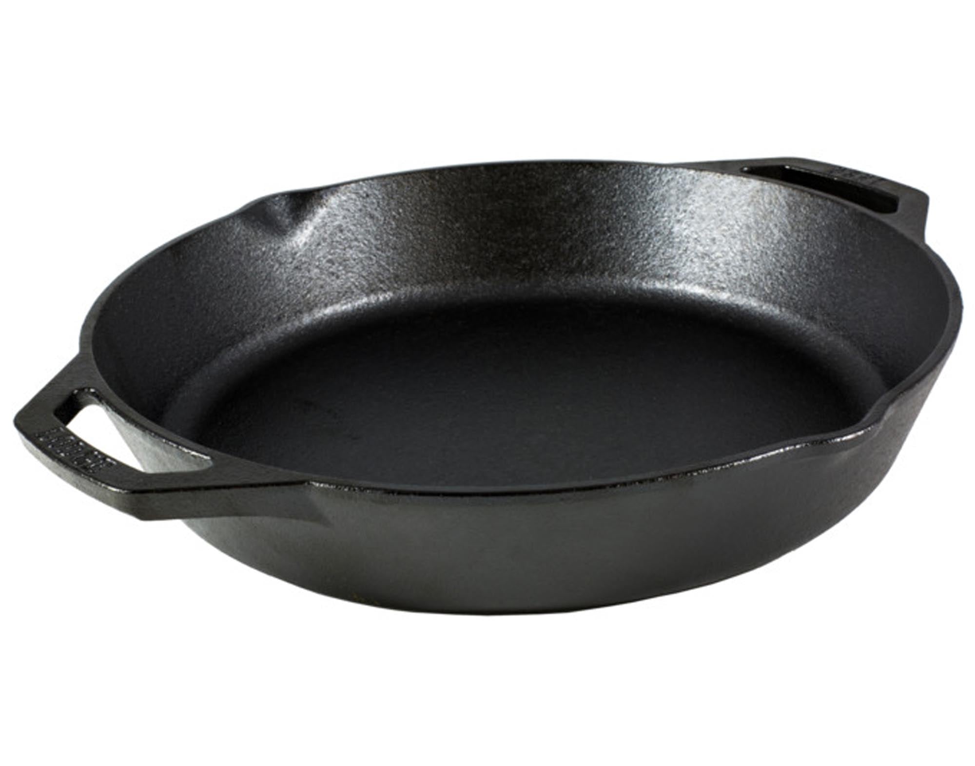 Entdecken Sie die LODGE Gusseisenpfanne ø 39 cm – das ideale Grillzubehör für saftige Steaks, aromatisches Gemüse und perfekte Grillpartys!