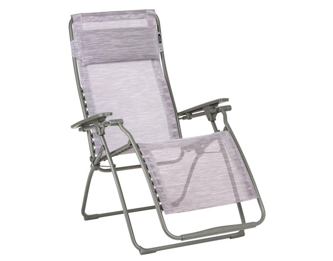 Relaxsessel Futura Clip in Flora präsentiert im Onlineshop von KAQTU Design AG. Outdoor-Sessel mit Armlehnen ist von LAFUMA