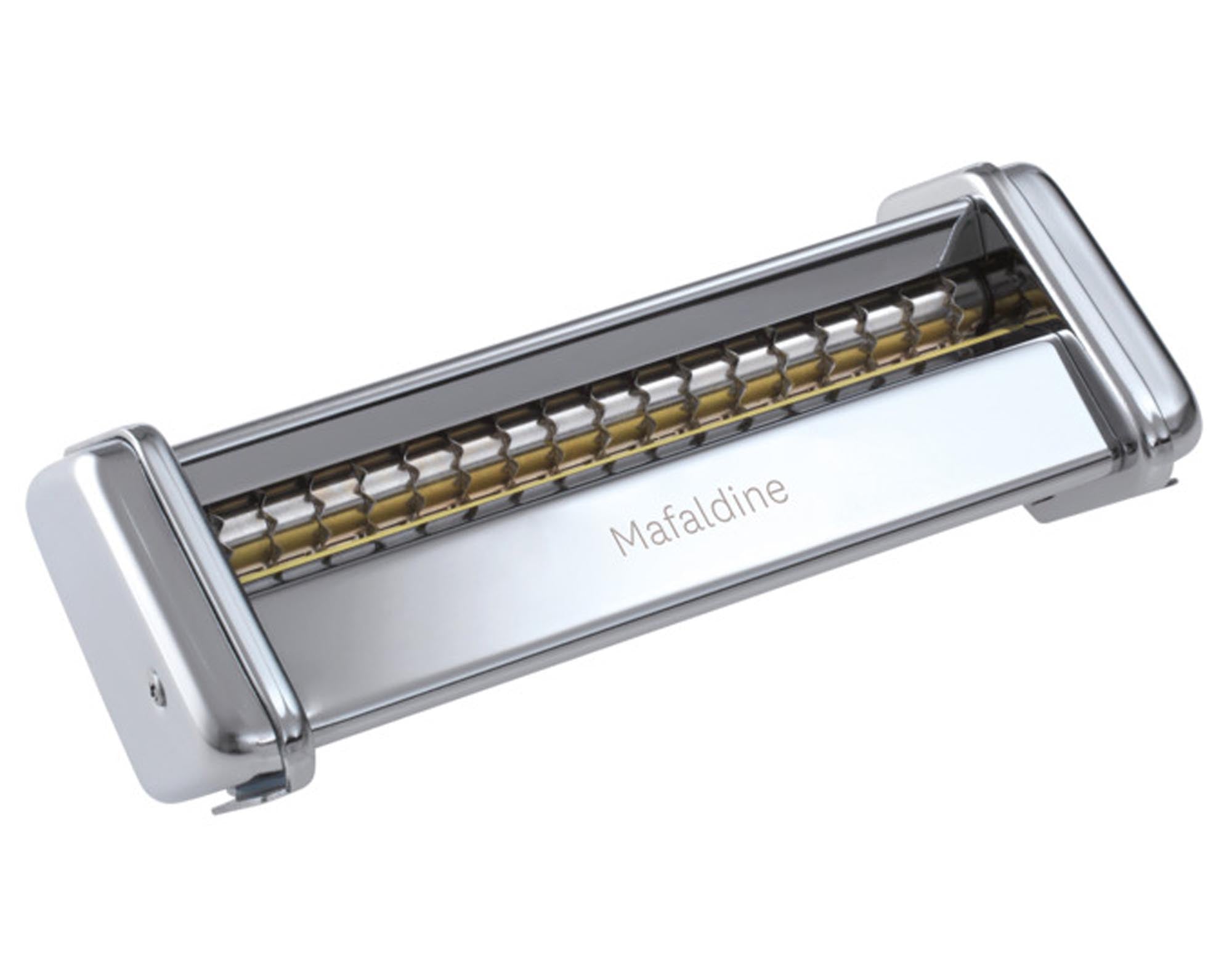 Entdecken Sie das MARCATO Mafaldine Zusatzgerät für perfekte, wellenförmige Nudeln. Hochwertiger Edelstahl, einfache Reinigung und vielseitige Verwendung!