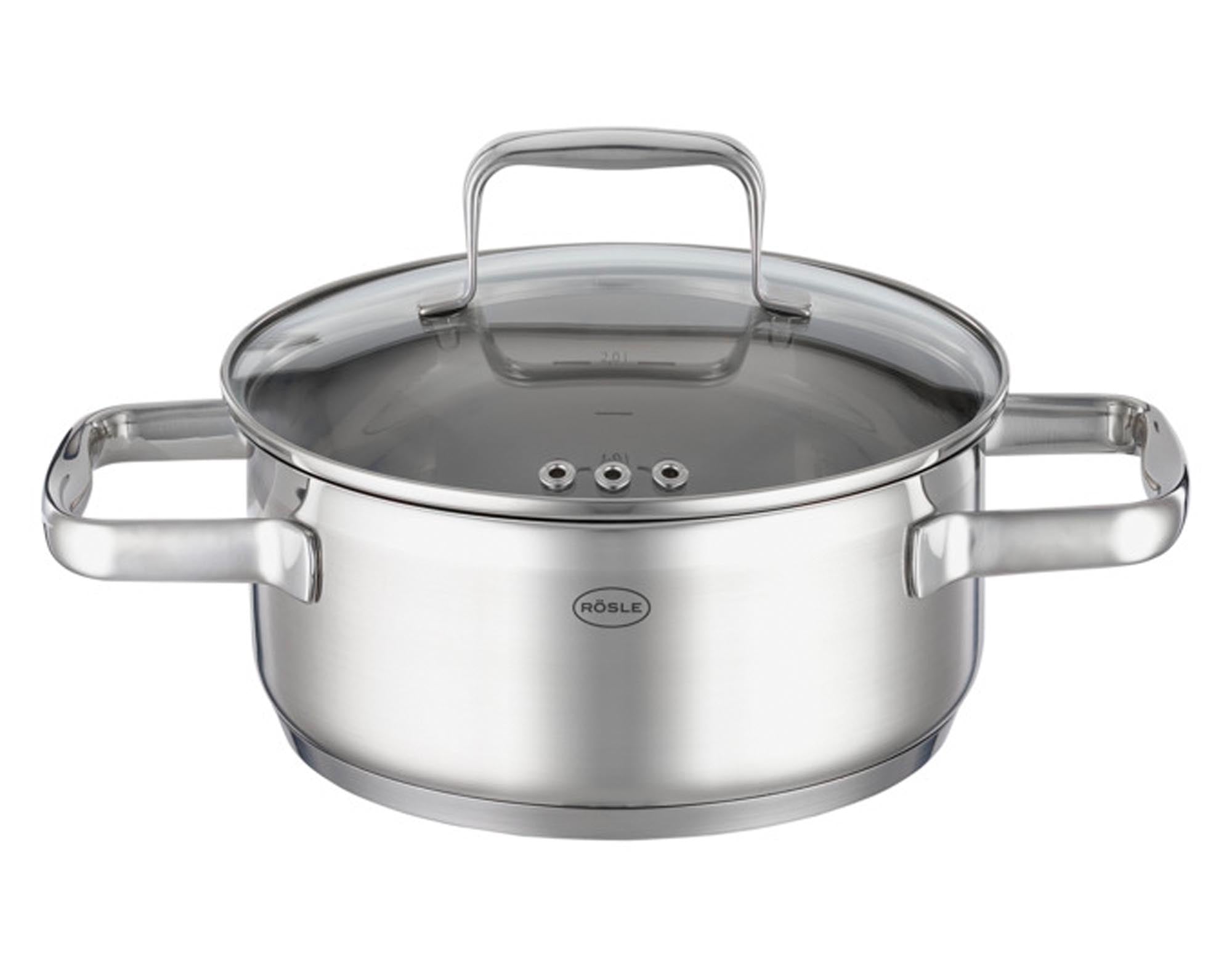 Entdecken Sie den RÖSLE Bratentopf Charm ø 32 cm: hochwertiger Edelstahl, gleichmäßige Wärmeverteilung, praktischer Glasdeckel, ideal für Familienessen.