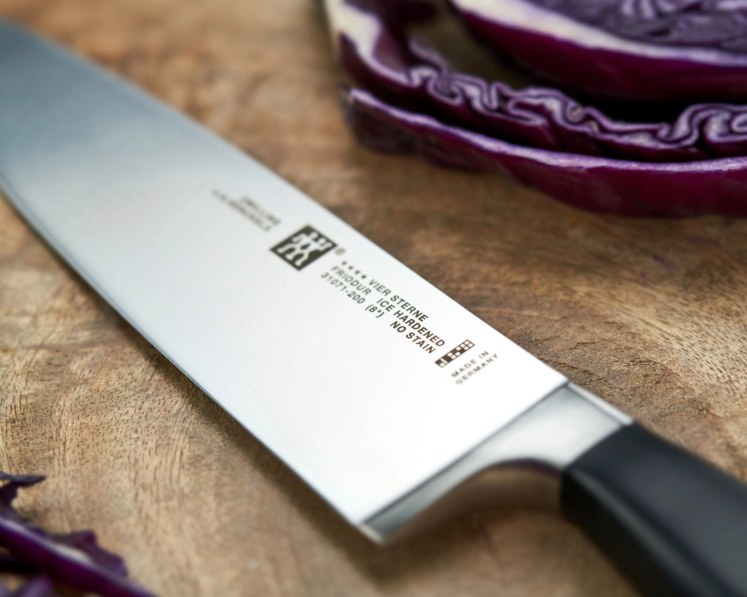 Entdecken Sie das ZWILLING Gourmet Messerset 3-tlg. mit Schäl-, Fleisch- und Kochmesser aus hochwertigem Spezialstahl. Perfekt für präzises Schneiden!