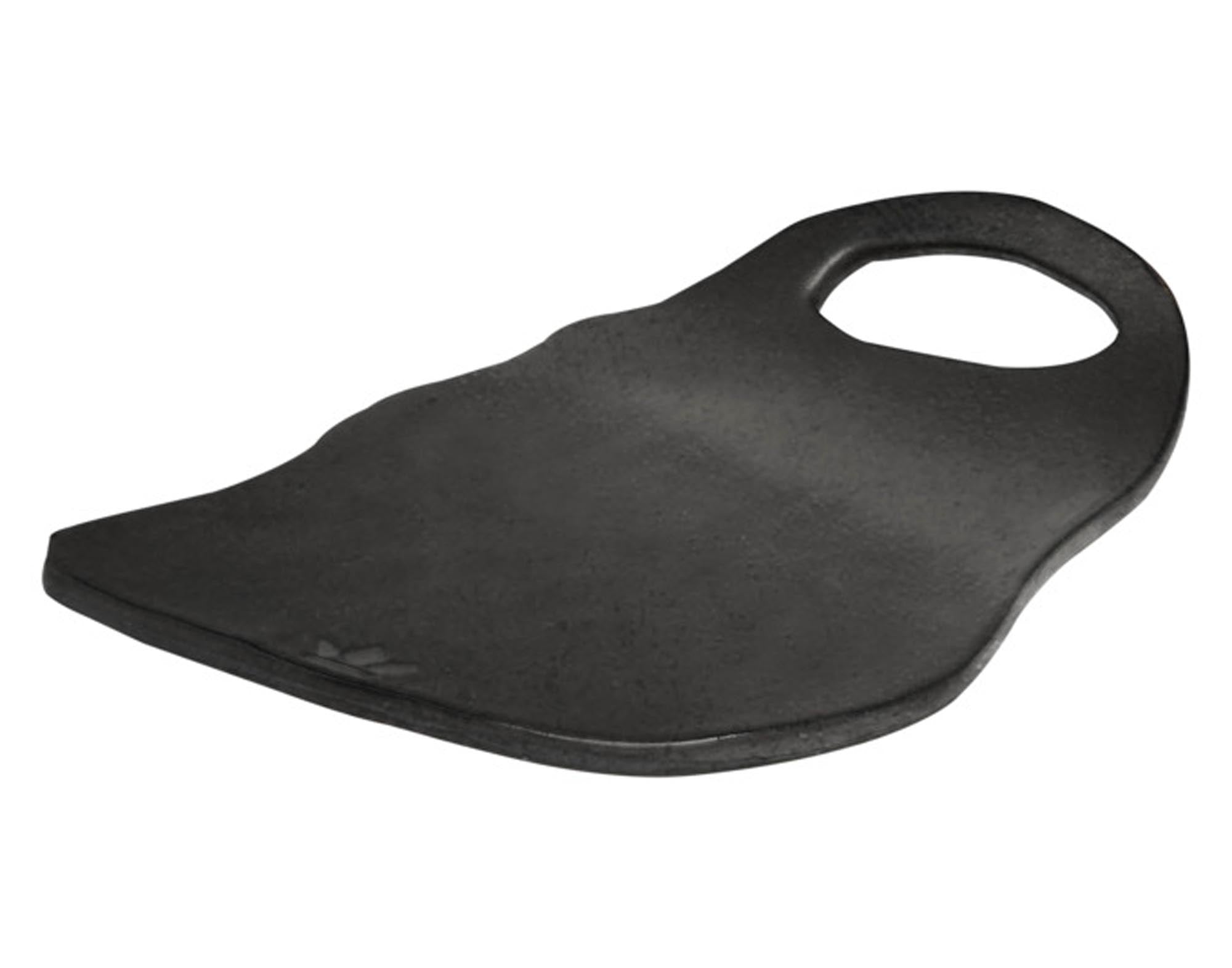 Entdecken Sie die DUTCHDELUXES Platte Ted in schwarz matt (31x22 cm) – ideal als Servier- und Dekorationsobjekt. Hochwertige Keramik, pflegeleicht und elegant.