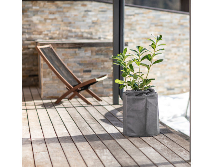 Schützen Sie Ihre Pflanzen mit dem WINDHAGER Winter Thermo-Topfschutz ø 35 cm. Hochwertige Isolierung und robustes Design für frostige Tage.