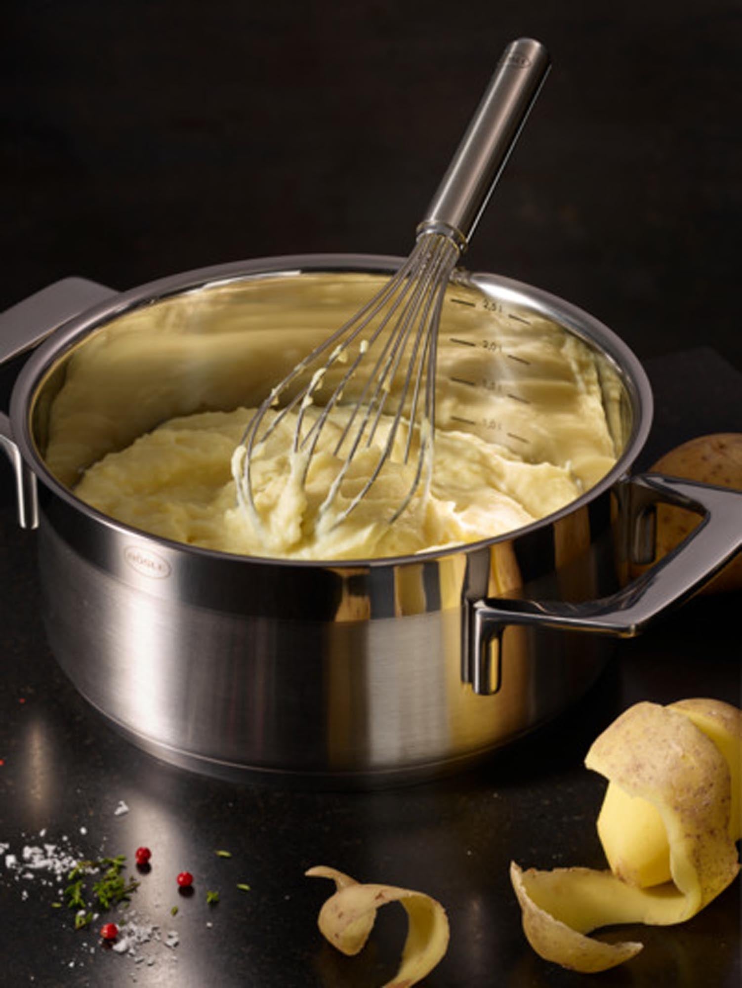 RÖSLE Schneebesen 30 cm: Edelstahl, rostfrei, langlebig. Perfekt für Sahne, Teige, Dressings. Ergonomisch, hygienisch, vielseitig.