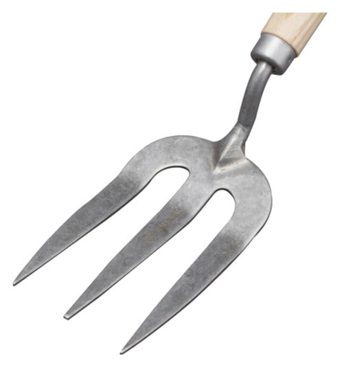 Entdecken Sie die SIENA GARDEN Kleingabel Isyplant 42 cm – Ihr perfekter Partner für präzise Gartenarbeiten. Robust, ergonomisch und vielseitig einsetzbar!