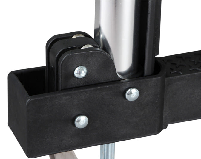 Effizientes Unkrautstechen ohne Bücken: Der 100 cm lange SIENA GARDEN Unkrautstecher sorgt für rückenschonende Gartenpflege und einfache Handhabung.