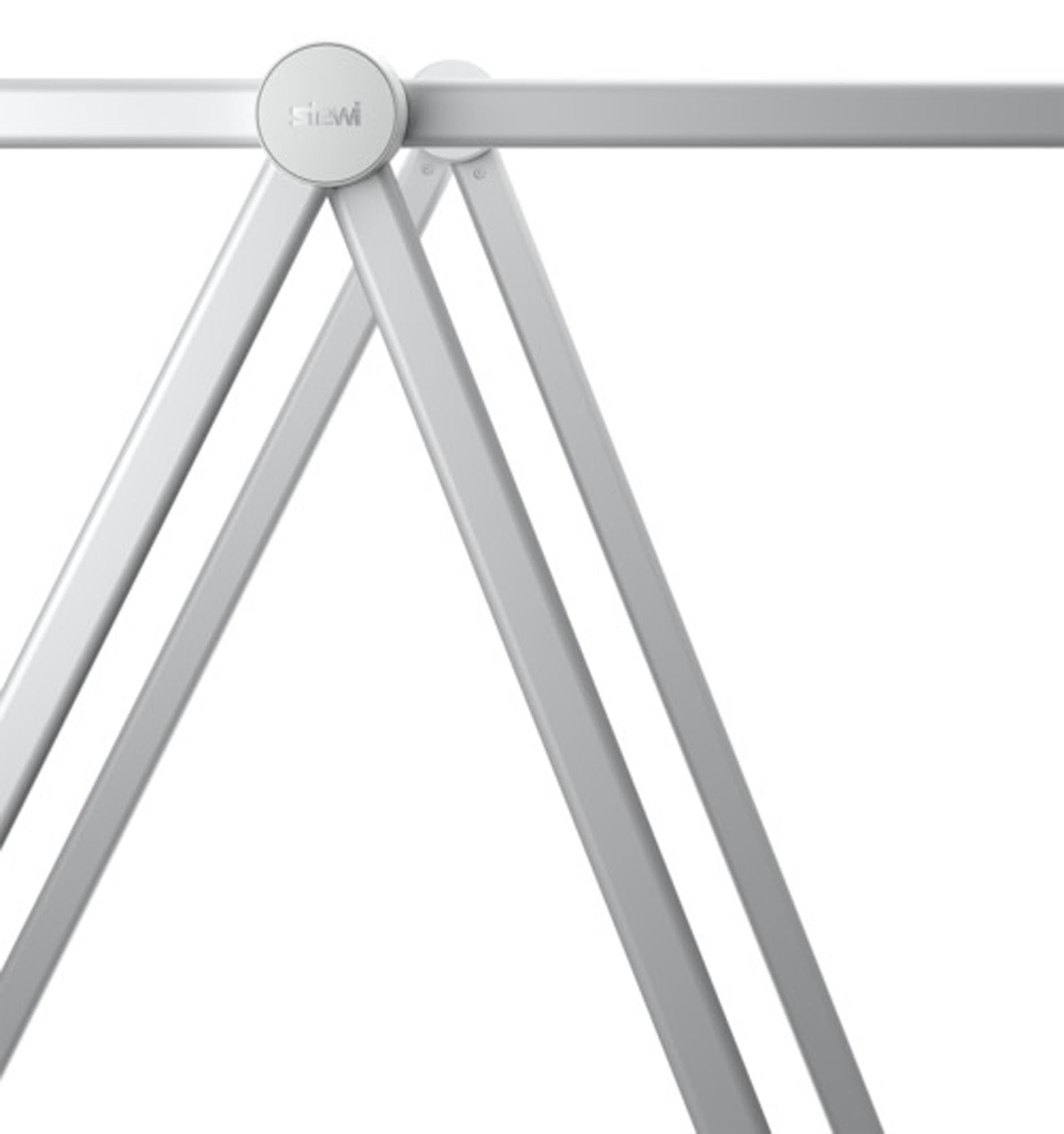 STEWI Wäschetrockner Tomorrow: Stilvoller, platzsparender Wäscheständer aus Edelstahl für effizientes Trocknen und langlebige Nutzung.