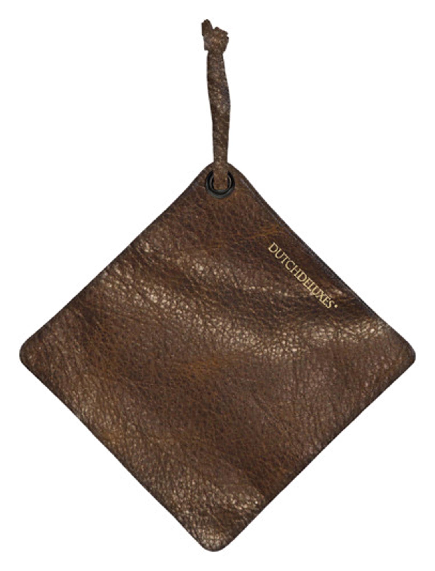 Entdecken Sie die stilvollen DUTCHDELUXES Topflappen aus Leder in Vintage-braun (20x20 cm) – hitzebeständig, elegant und pflegeleicht für Ihre moderne Küche.
