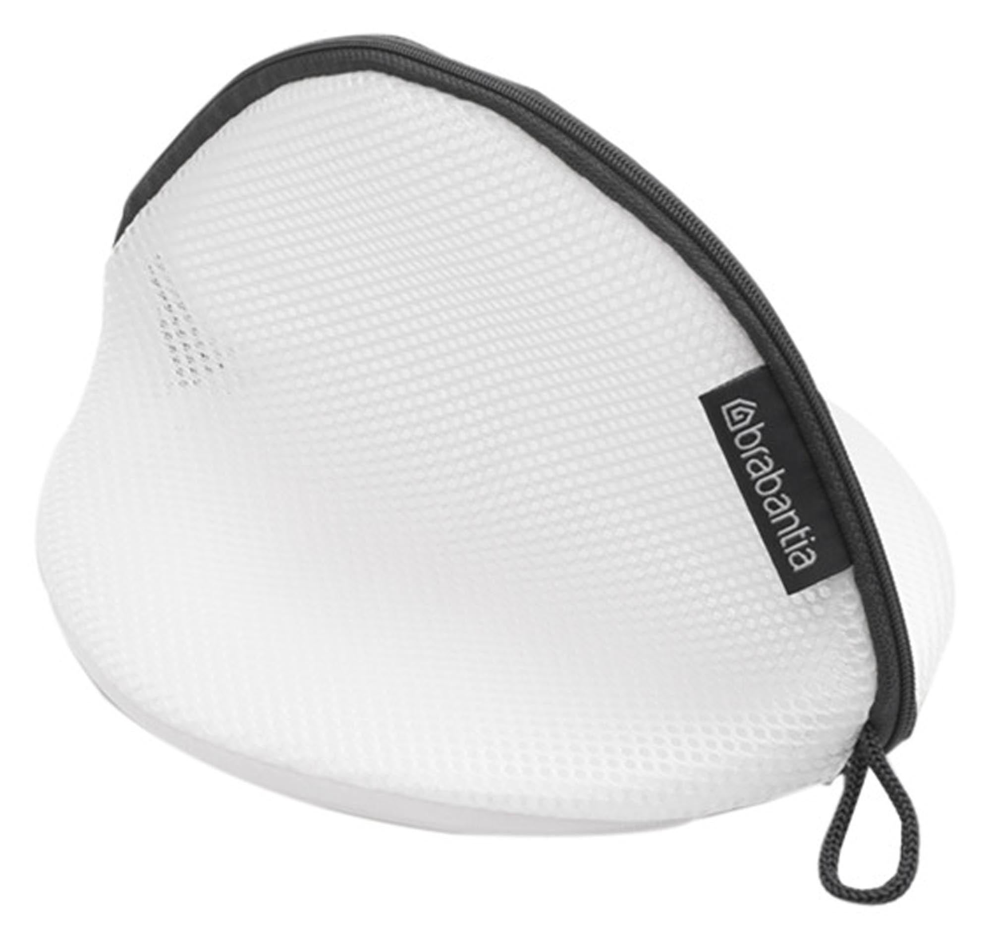 Schützen Sie Ihre empfindliche Wäsche mit dem BRABANTIA Wäscheschutzbeutel BH. Ideal für BHs, aus atmungsaktivem Polyester, mit robustem Reißverschluss.