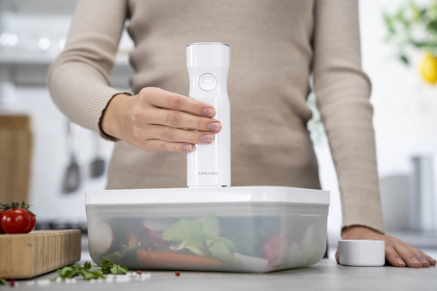 Vacuum lunch box L, plastic, 21.7x14.6x9.1 cm - 1.6l