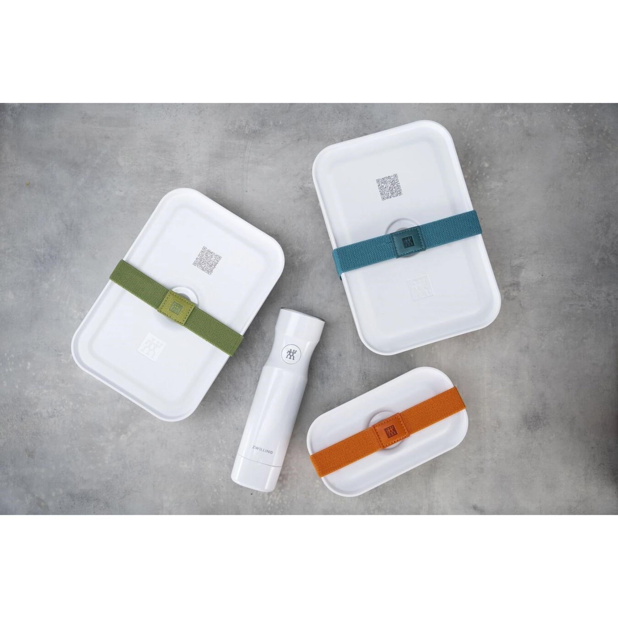 Praktisches 3-teiliges Vakuum-Zubehörset von Zwilling Kitchen mit Gummibändern, perfekt für Frische und flexible Küchenanwendungen.