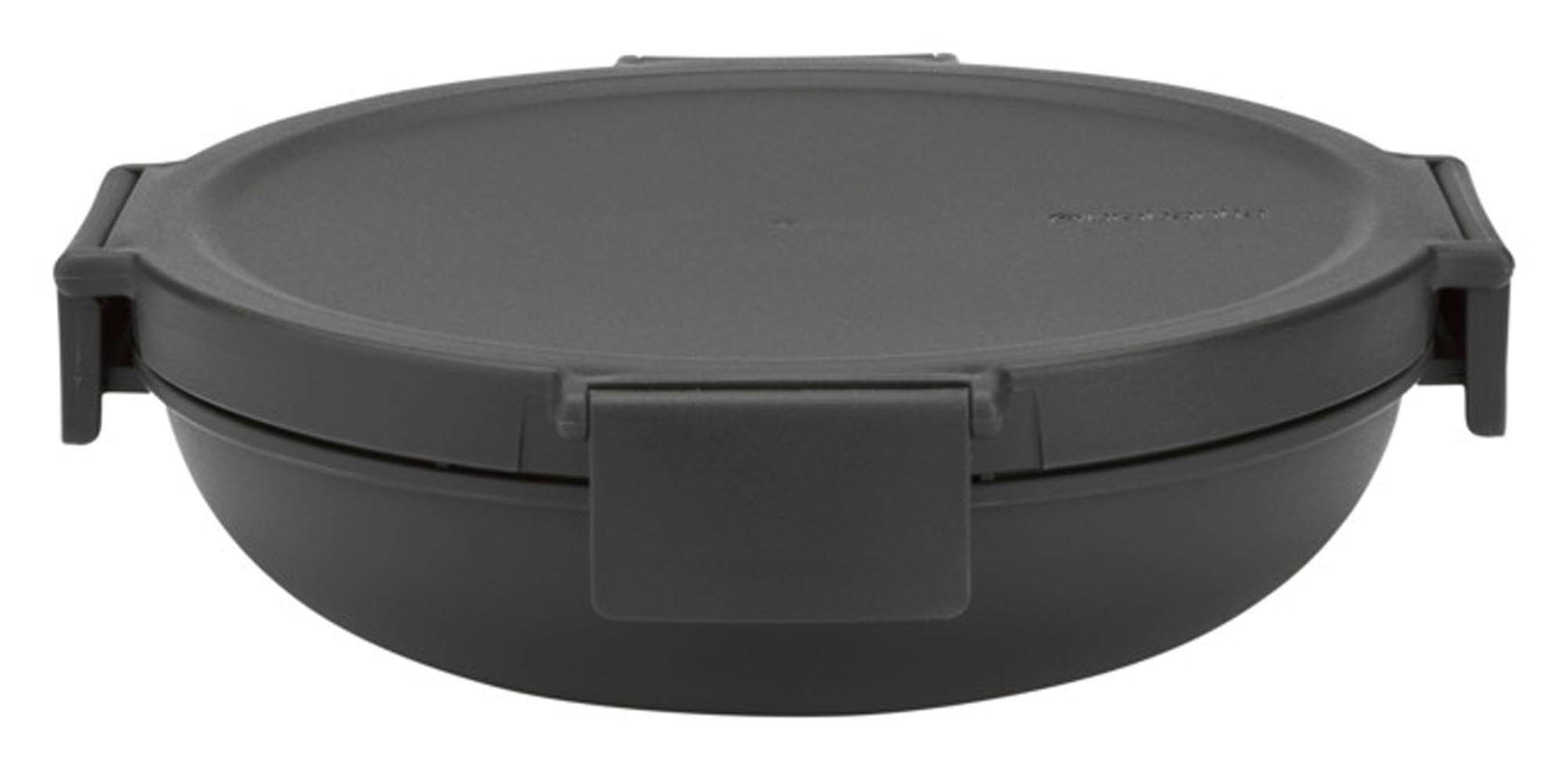 Entdecken Sie die BRABANTIA Lunchschüssel Make & Take 1 l in dunkelgrau. Ideal für Salate, Snacks und mehr. BPA-frei, mikrowellengeeignet und spülmaschinenfest.