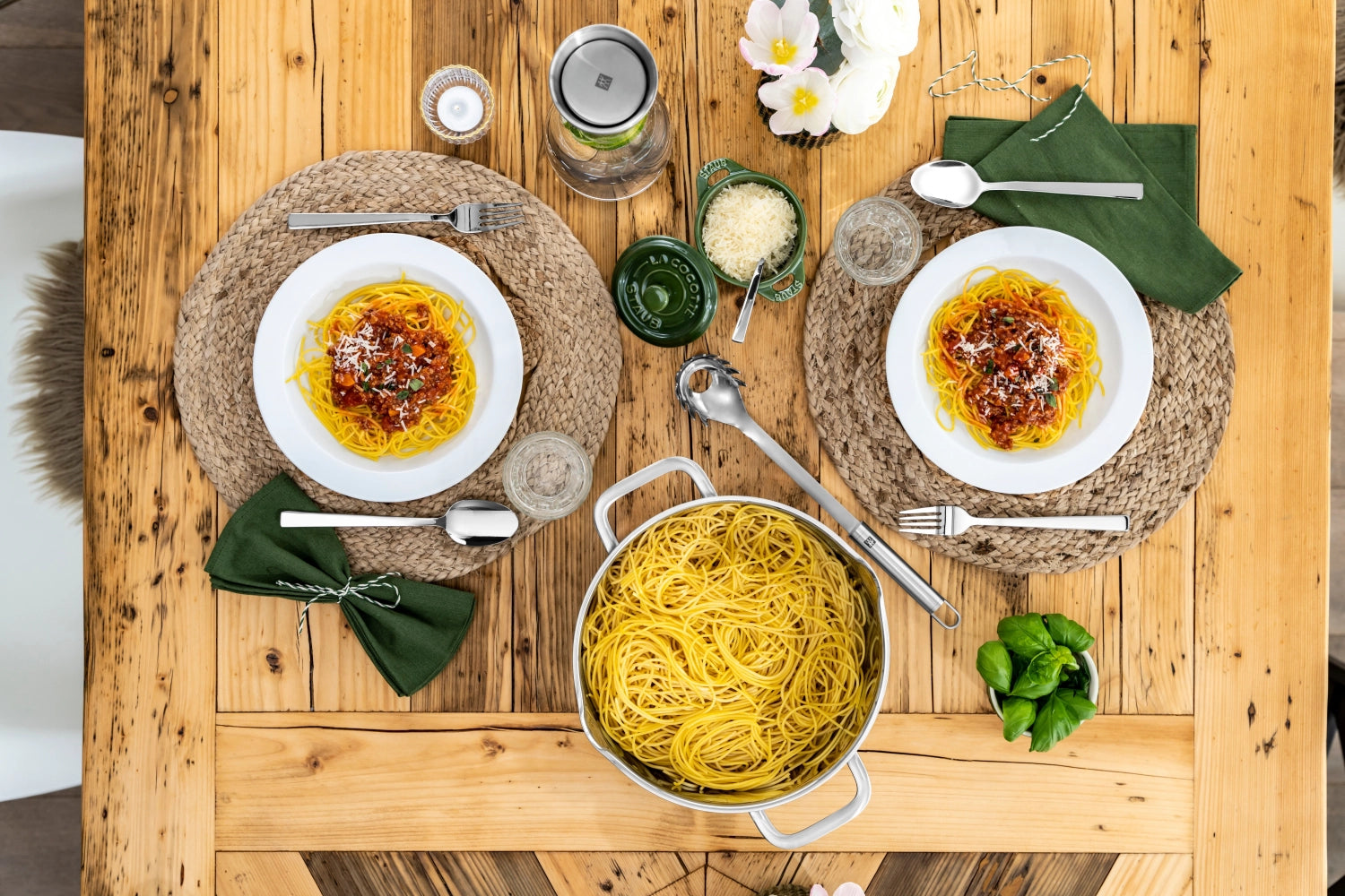 Erleben Sie den Zwilling Pro Kochlöffel aus hochwertigem Silikon (35,5 cm) – perfekt für präzises Kochen, hitzebeständig und leicht zu reinigen!