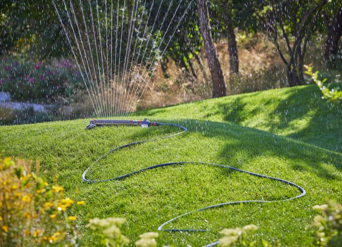 Entdecken Sie den GARDENA Liano™ Xtreme 3/4" 25 m Textilschlauch – leicht, flexibel und robust für optimale Gartenbewässerung.